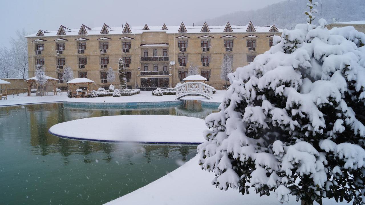 Gabala Yeddi Gozel Hotel Exteriör bild