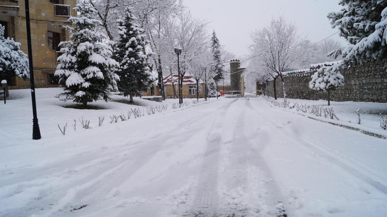 Gabala Yeddi Gozel Hotel Exteriör bild