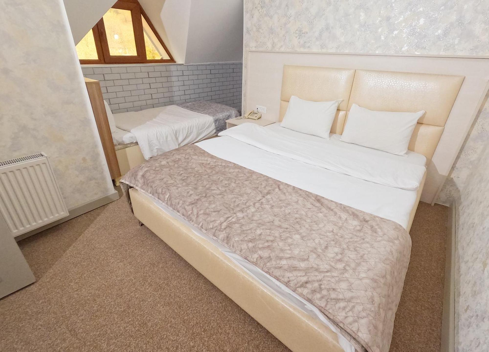 Gabala Yeddi Gozel Hotel Exteriör bild