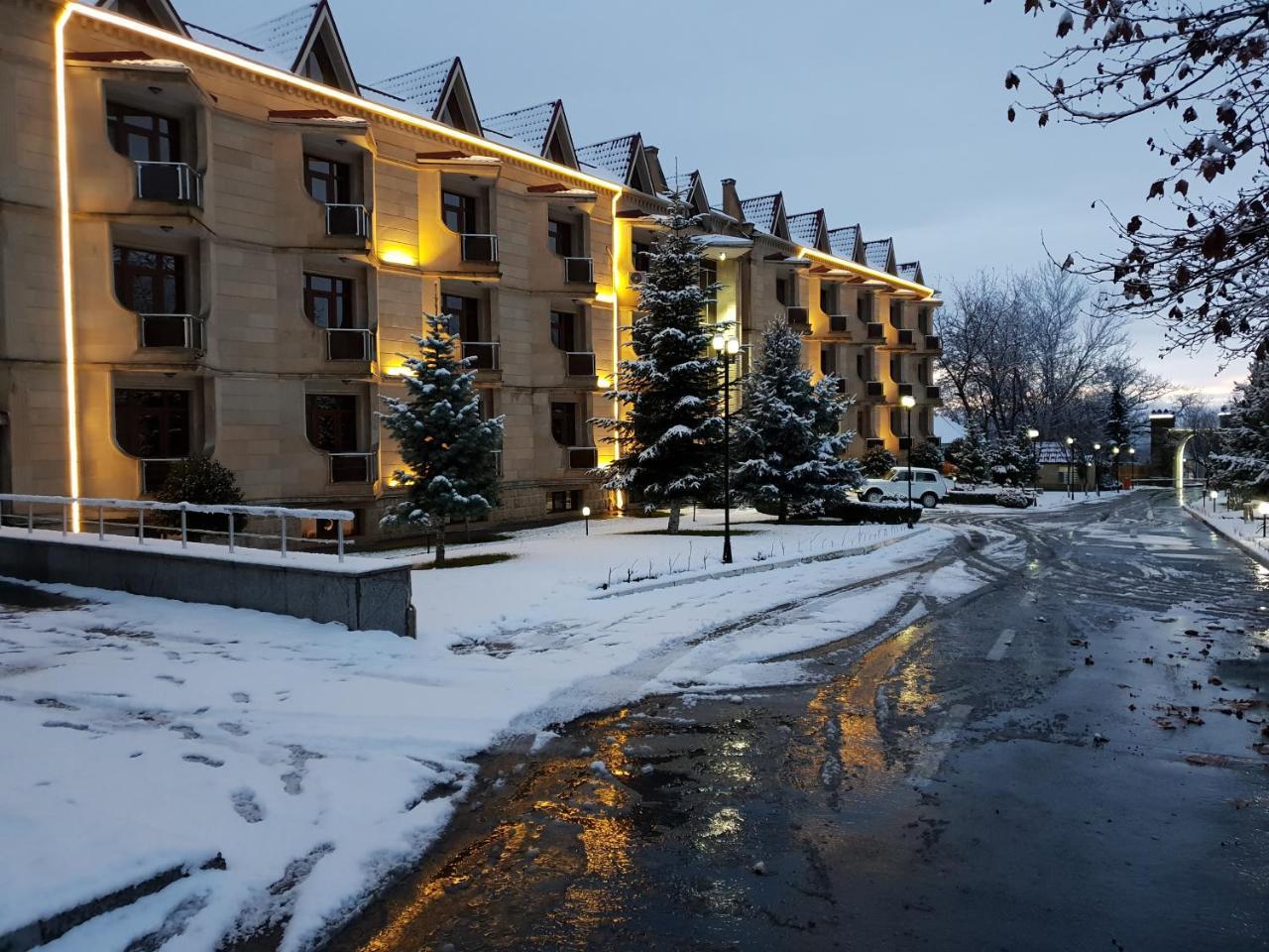 Gabala Yeddi Gozel Hotel Exteriör bild