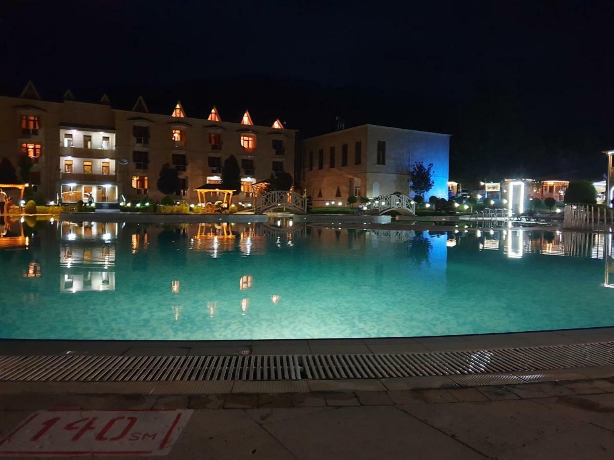 Gabala Yeddi Gozel Hotel Exteriör bild
