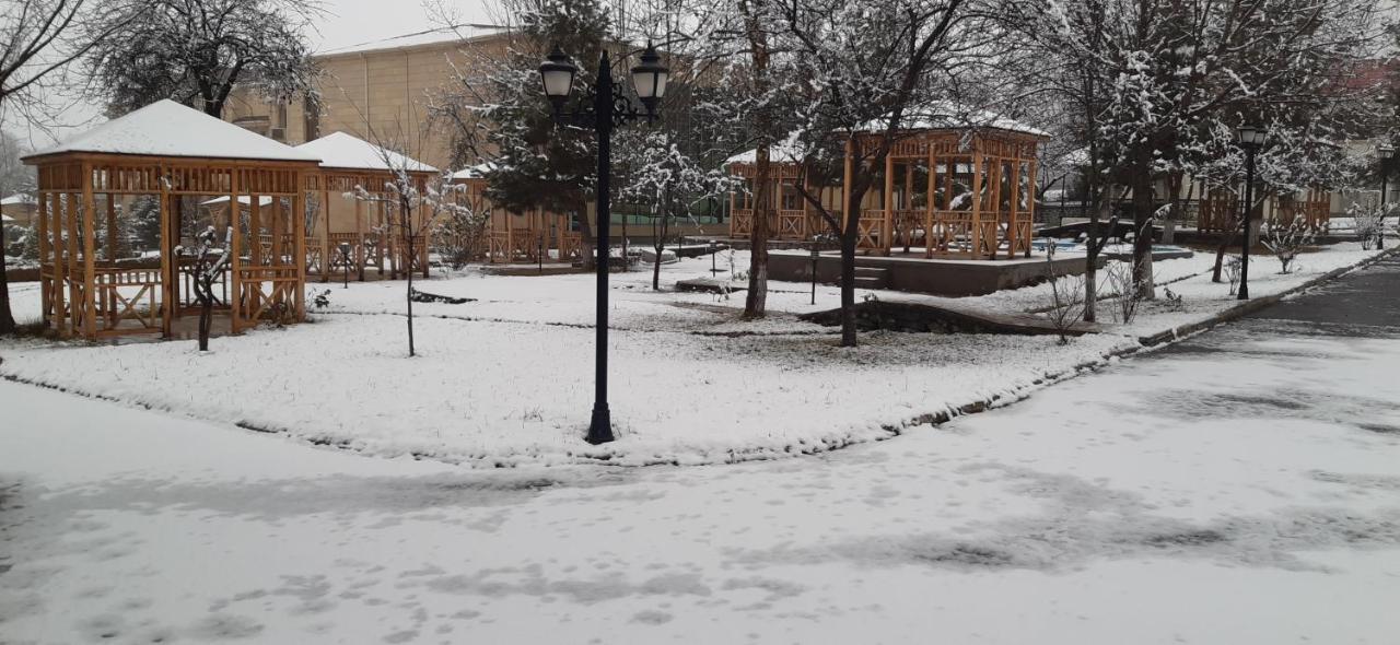 Gabala Yeddi Gozel Hotel Exteriör bild