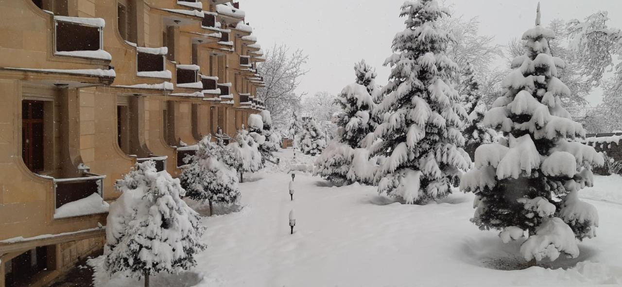Gabala Yeddi Gozel Hotel Exteriör bild